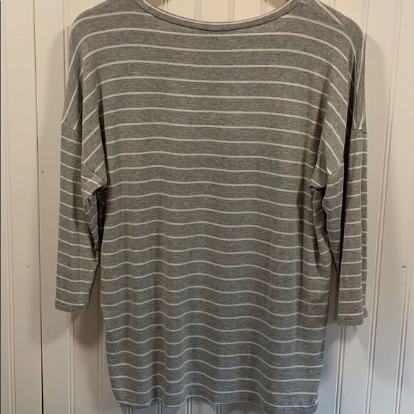 Forever 21 striped quarter sleeve top - Picture 3 of 3